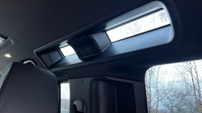 Land Rover Defender 3.0 D250 X-Dynamic HSE 110 5dr Auto Diesel Estate